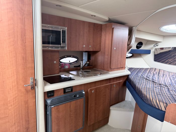 2009 Cruisers Yachts 300 CXI Express Photo 23 sur 31