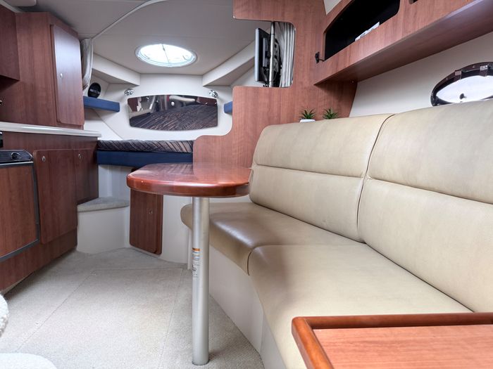2009 Cruisers Yachts 300 CXI Express Photo 28 sur 31