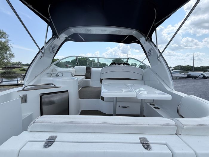 2009 Cruisers Yachts 300 CXI Express Photo 10 sur 31