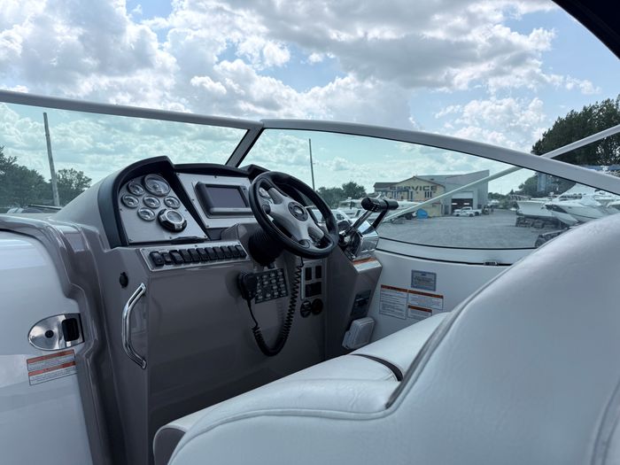2009 Cruisers Yachts 300 CXI Express Photo 16 sur 31