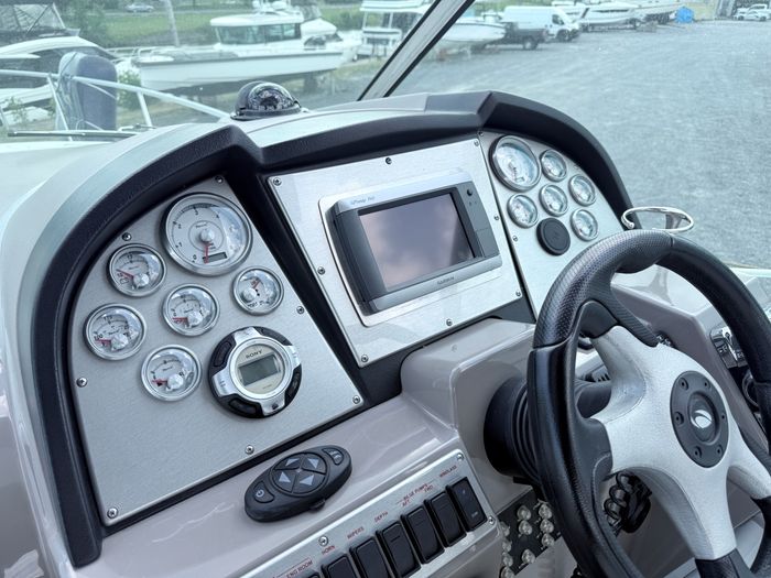 2009 Cruisers Yachts 300 CXI Express Photo 20 sur 31