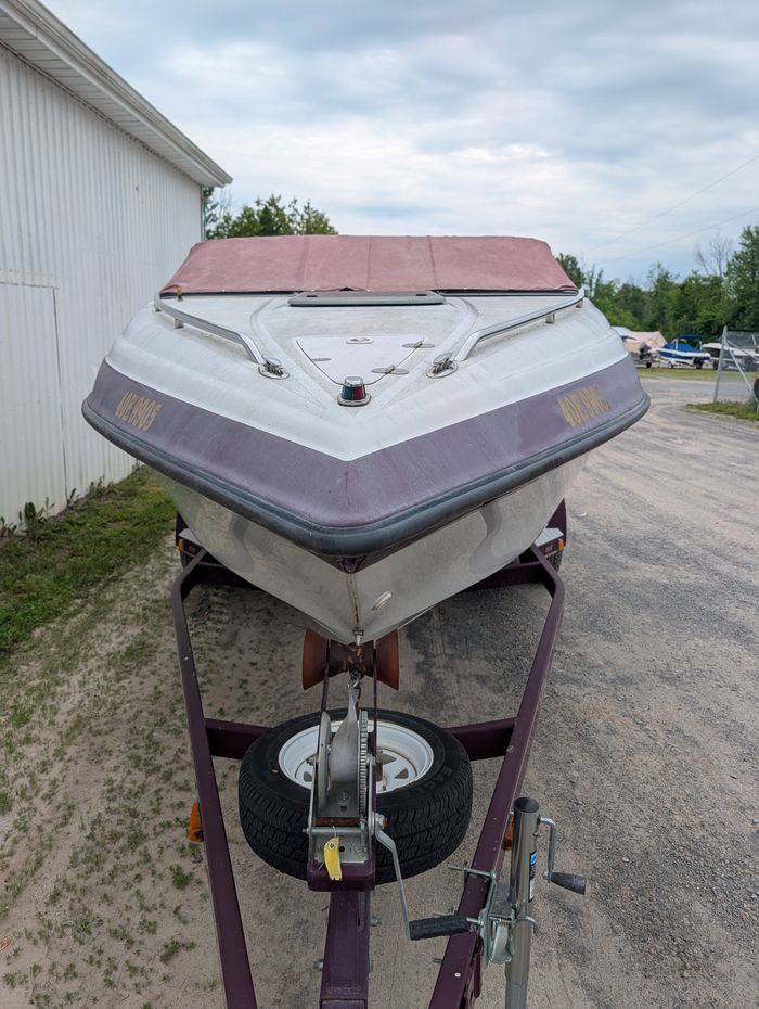 2000 Crownline 205CCR Photo 3 of 14