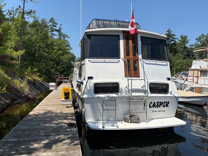 1989 Chris-Craft 426 Catalina Photo 7 of 29