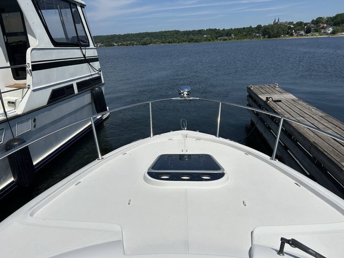 2013 Rinker 290 Express Cruiser Photo 23 of 58
