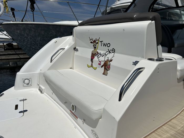 2013 Rinker 290 Express Cruiser Photo 5 of 58