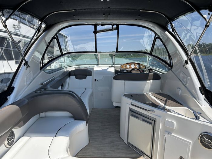 2013 Rinker 290 Express Cruiser Photo 11 of 58
