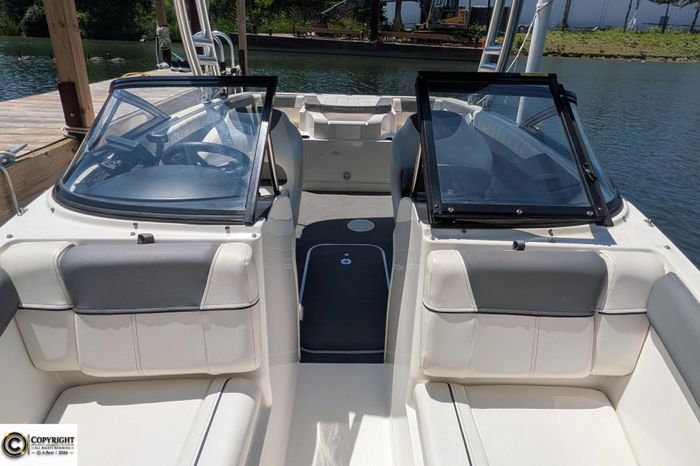2018 Bayliner 185 BR Photo 29 sur 38