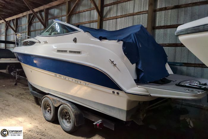2007 Bayliner 245 Photo 2 sur 59