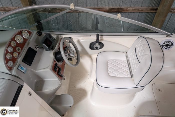 2007 Bayliner 245 Photo 19 sur 59