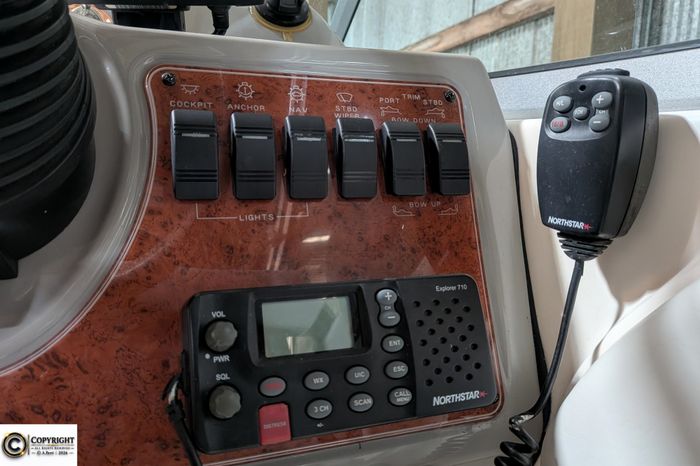 2007 Bayliner 245 Photo 21 sur 59