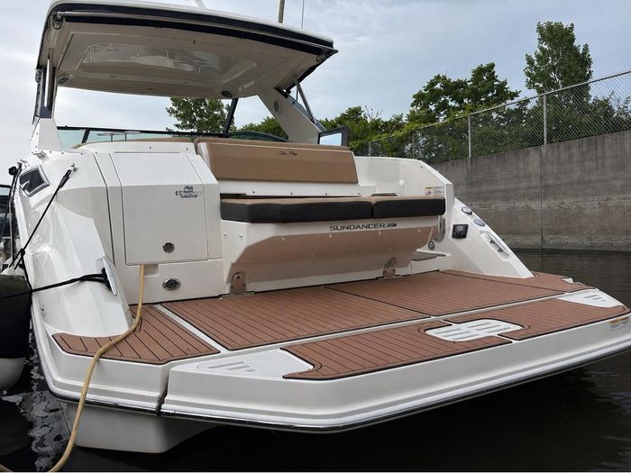 2018 Sea Ray Sudancer 320 Photo 2 of 32