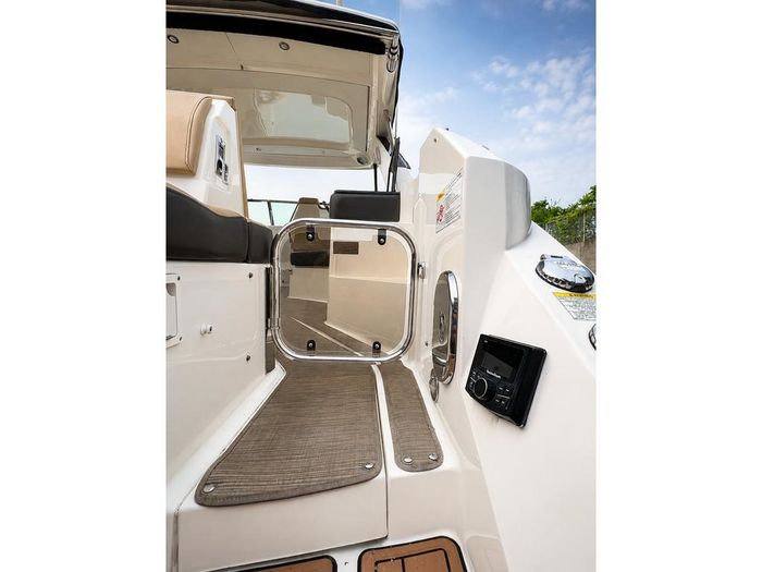 2018 Sea Ray Sudancer 320 Photo 27 of 32