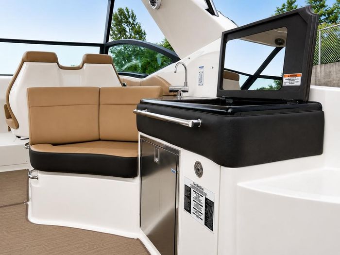 2018 Sea Ray Sudancer 320 Photo 9 of 32