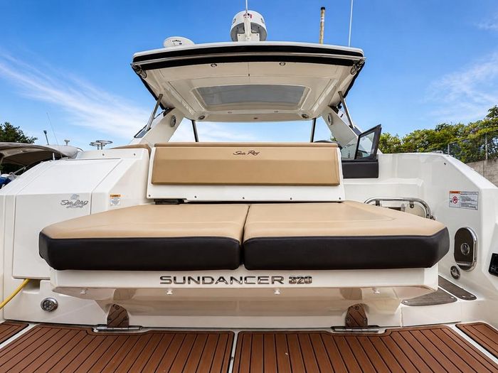 2018 Sea Ray Sudancer 320 Photo 4 of 32