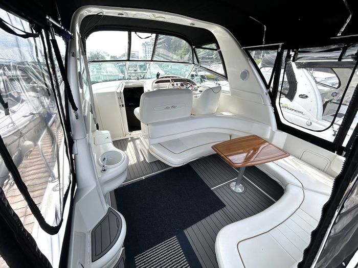 1999 Sea Ray 310 Sundancer Photo 7 of 19