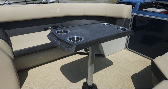 2025 Harris Crusier 230 Photo 8 of 10