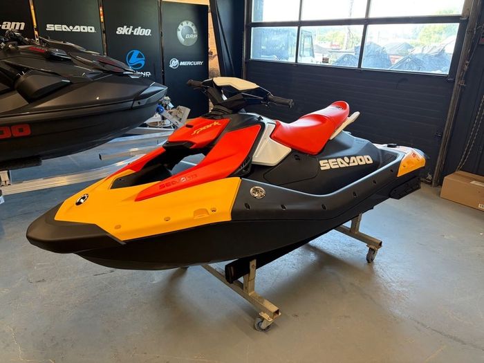 2026 Sea-Doo Spark Base 2up 60HP BEST VALUE ON WATER Photo 3 of 7