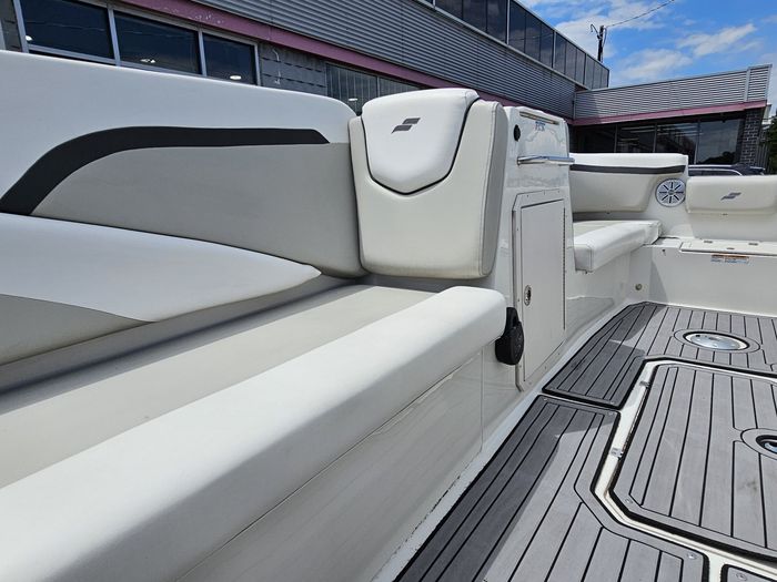 2023 Starcraft SVX 231 WITH 175 HP YAMAHA- 297 HOURS Photo 18 of 22