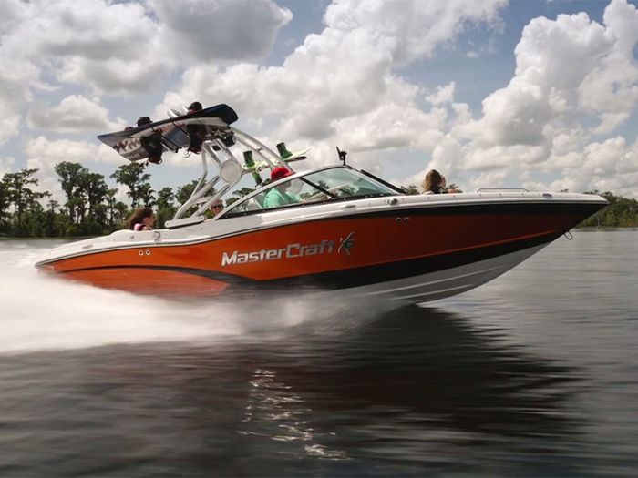 2016 MasterCraft X10 Photo 1 of 1
