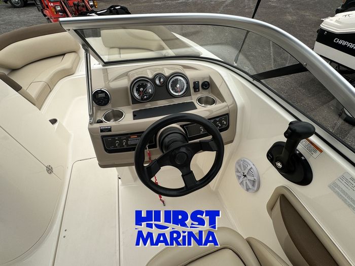2014 Bayliner 210 Photo 15 of 20