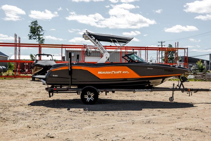 2018 Mastercraft NXT 20 Photo 5 of 38