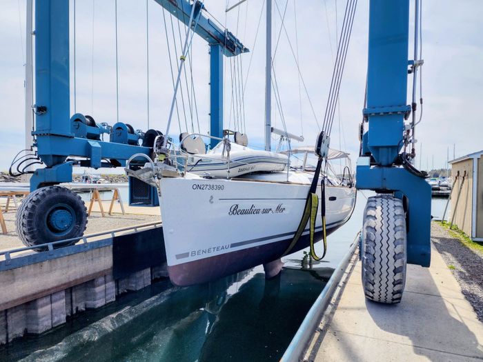 2010 Beneteau Oceanis 37 Photo 41 of 43