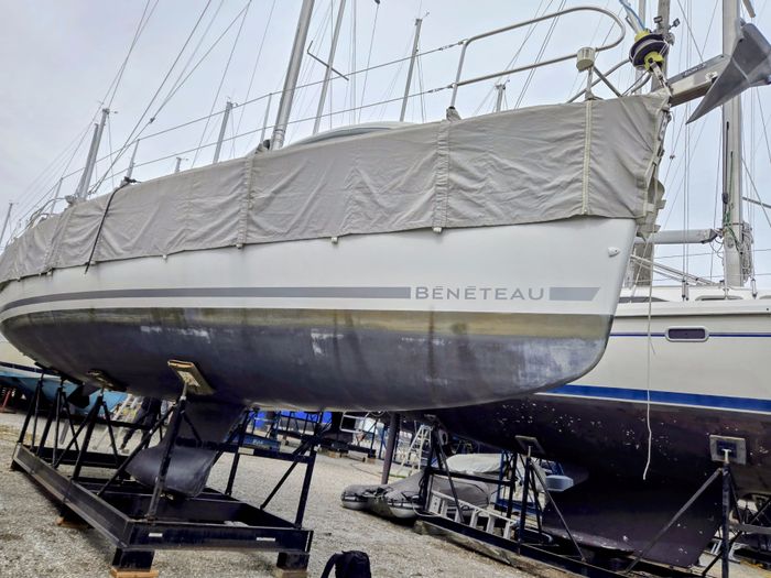 2010 Beneteau Oceanis 37 Photo 43 of 43