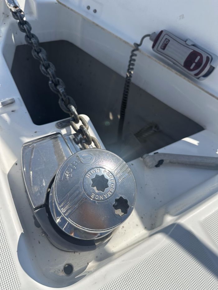 2010 Beneteau Oceanis 37 Photo 21 of 43