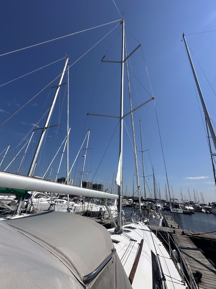 2010 Beneteau Oceanis 37 Photo 13 of 43
