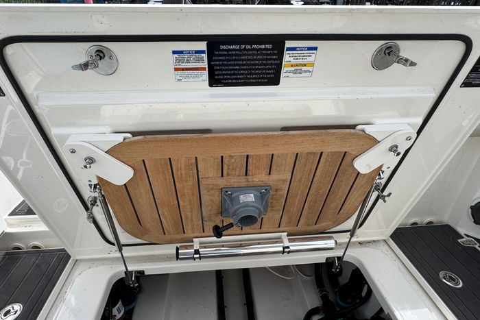 2022 Boston Whaler 325 Conquest Pilothouse Photo 26 of 63
