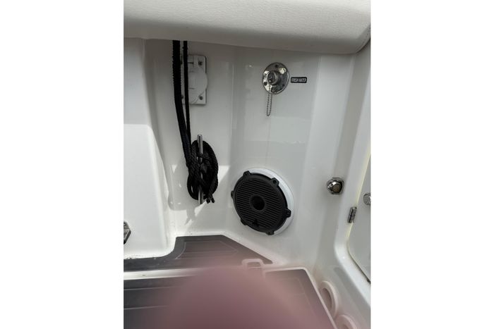 2022 Boston Whaler 325 Conquest Pilothouse Photo 28 of 63