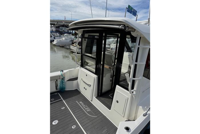 2022 Boston Whaler 325 Conquest Pilothouse Photo 6 of 63