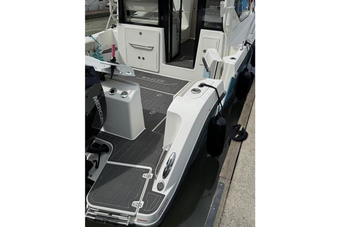 2022 Boston Whaler 325 Conquest Pilothouse Photo 17 of 63