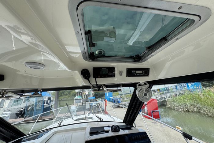 2022 Boston Whaler 325 Conquest Pilothouse Photo 45 of 63