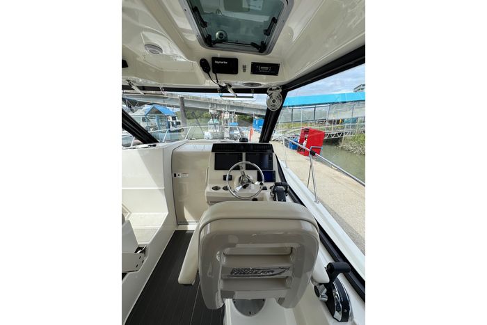 2022 Boston Whaler 325 Conquest Pilothouse Photo 46 of 63
