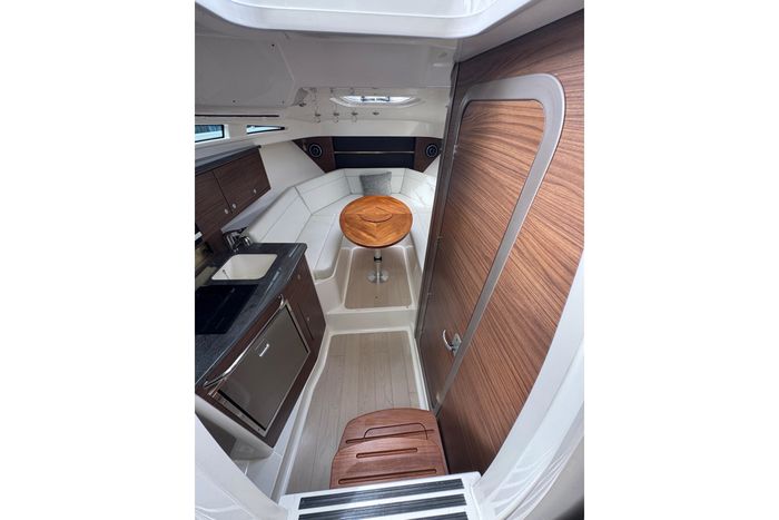 2022 Boston Whaler 325 Conquest Pilothouse Photo 47 of 63
