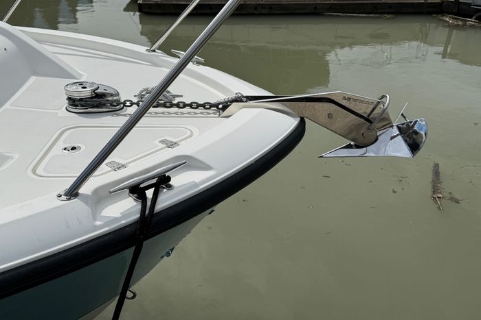2022 Boston Whaler 325 Conquest Pilothouse Photo 11 of 63