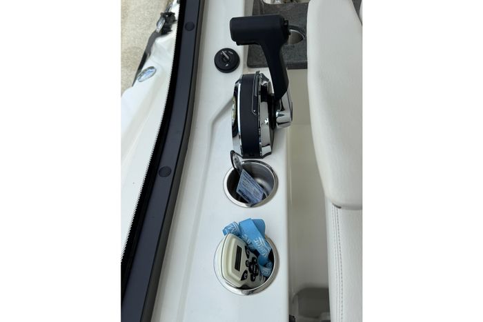 2022 Boston Whaler 325 Conquest Pilothouse Photo 35 of 63