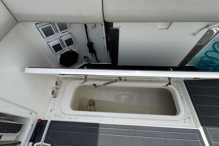 2022 Boston Whaler 325 Conquest Pilothouse Photo 24 of 63