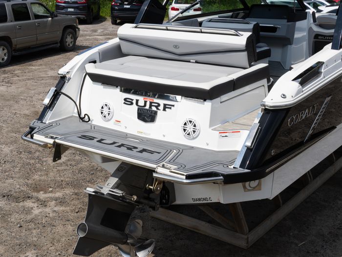 2022 Cobalt R4Surf Photo 16 of 21