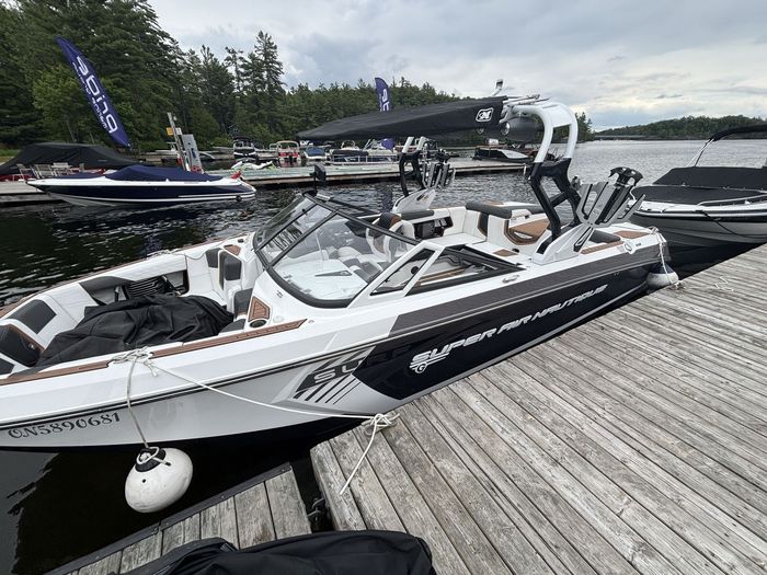 2017 Nautique G23 Photo 4 sur 8