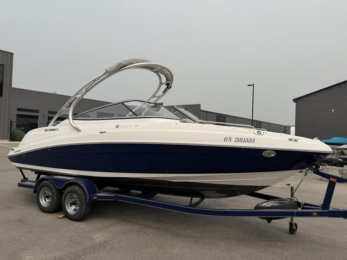 2009 Yamaha 232 Limited S Photo 1 of 15