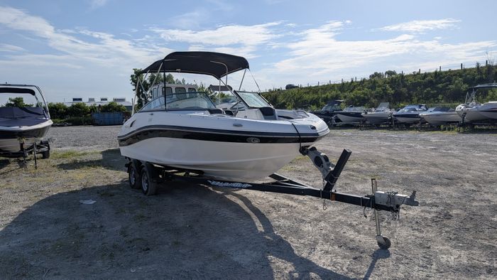 2012 Rinker Captiva 216 Photo 2 of 23