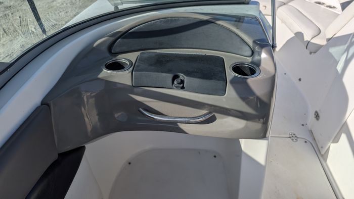 2012 Rinker Captiva 216 Photo 15 of 23