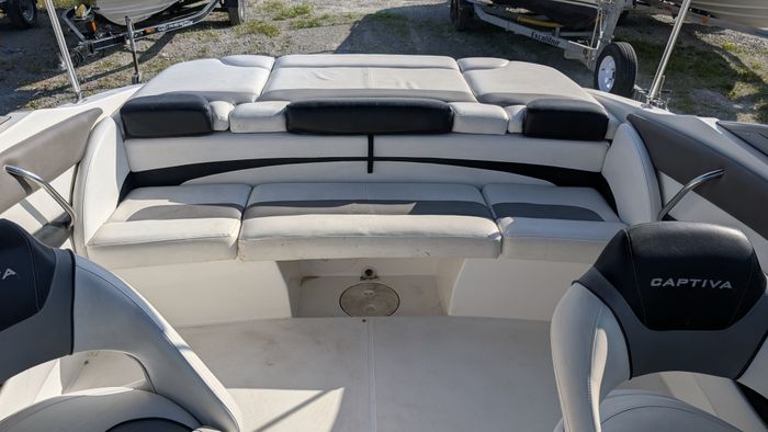 2012 Rinker Captiva 216 Photo 12 of 23