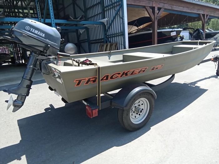 2011 Tracker JON BOAT W/YAMAHA 4 HP Photo 2 of 4