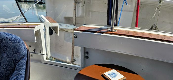 1977 Mainship 34 Trawler Photo 6 of 30