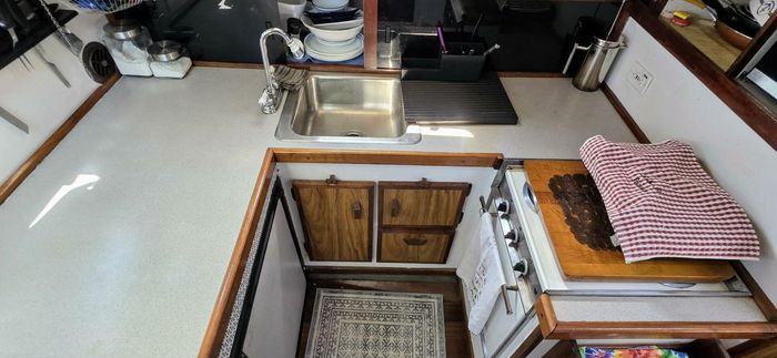 1977 Mainship 34 Trawler Photo 16 of 30
