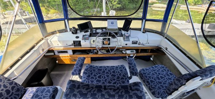 1977 Mainship 34 Trawler Photo 23 of 30