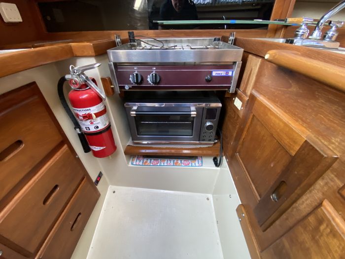 1984 Catalina Photo 54 of 69